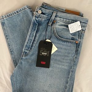 NWT LEVIS 501 SKINNY JEANS